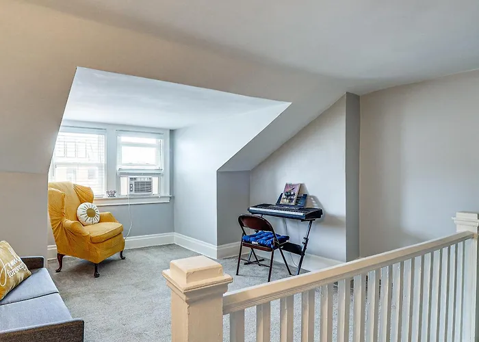Ferienhaus Walkable Lawrenceville Townhome W/ Patio!