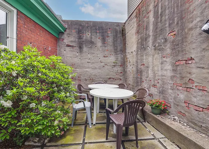 Ferienhaus Walkable Lawrenceville Townhome W/ Patio! *