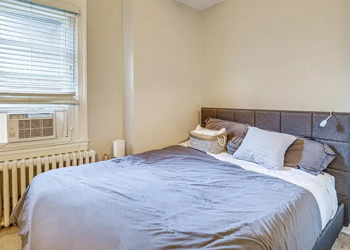 Walkable Lawrenceville Townhome W/ Patio! Ferienhaus *