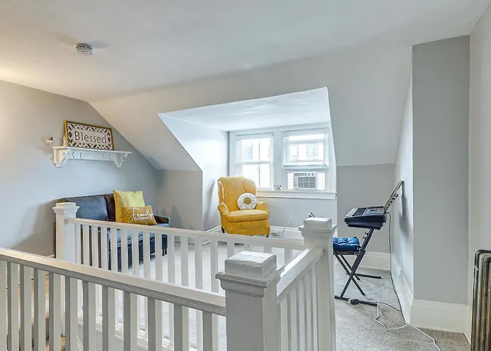 Ferienhaus Walkable Lawrenceville Townhome W/ Patio!